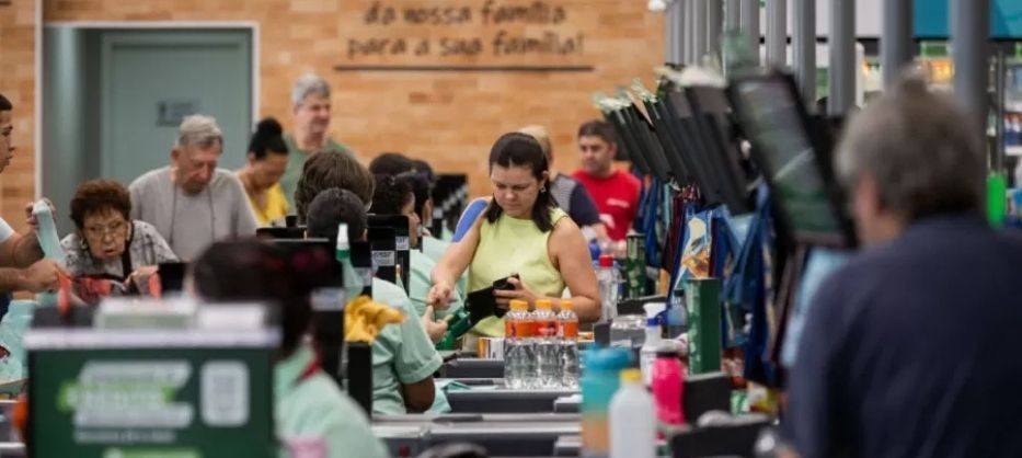 Inflação brasileira fecha 2025 em 4,26%, menor alta anual desde 2018
